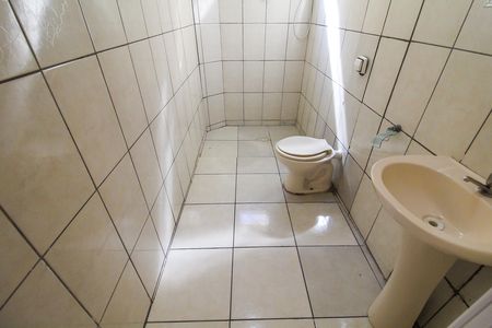 Casa para alugar com 50m², 1 quarto e sem vaga Casa para alugar com 50m², 1 quarto e sem vagaBanheiro