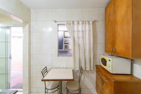 Cozinha de casa para alugar com 1 quarto, 22m² em Parque Jabaquara, São Paulo