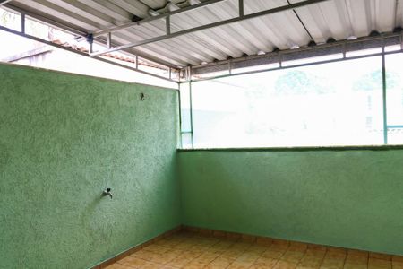 Casa de condomínio à venda com 85m², 5 quartos e 1 vaga Casa de condomínio à venda com 85m², 5 quartos e 1 vagaVaranda do 2º Pavimento