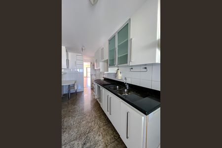 Apartamento à venda com 132m², 3 quartos e 3 vagas Apartamento à venda com 132m², 3 quartos e 3 vagasCozinha