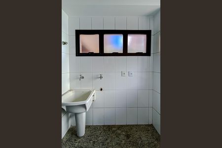 Apartamento à venda com 132m², 3 quartos e 3 vagas Apartamento à venda com 132m², 3 quartos e 3 vagasÁrea de Serviço