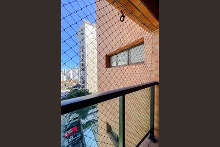 Apartamento à venda com 132m², 3 quartos e 3 vagas Apartamento à venda com 132m², 3 quartos e 3 vagasQuarto 1 - Varanda