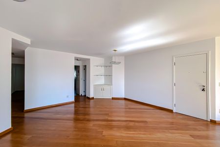 Apartamento à venda com 132m², 3 quartos e 3 vagas Apartamento à venda com 132m², 3 quartos e 3 vagasSala