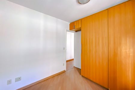 Apartamento à venda com 132m², 3 quartos e 3 vagas Apartamento à venda com 132m², 3 quartos e 3 vagasQuarto 2 - Suíte