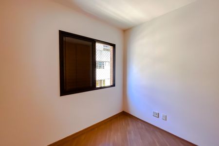 Apartamento à venda com 132m², 3 quartos e 3 vagas Apartamento à venda com 132m², 3 quartos e 3 vagasQuarto 3 - Suíte