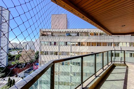 Apartamento à venda com 132m², 3 quartos e 3 vagas Apartamento à venda com 132m², 3 quartos e 3 vagasVaranda da Sala