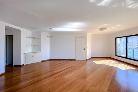 Apartamento à venda com 132m², 3 quartos e 3 vagas Apartamento à venda com 132m², 3 quartos e 3 vagasSala