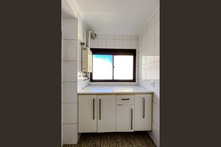 Apartamento à venda com 132m², 3 quartos e 3 vagas Apartamento à venda com 132m², 3 quartos e 3 vagasÁrea de Serviço