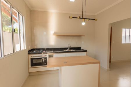 Casa à venda com 164m², 3 quartos e 2 vagas Casa à venda com 164m², 3 quartos e 2 vagasCozinha