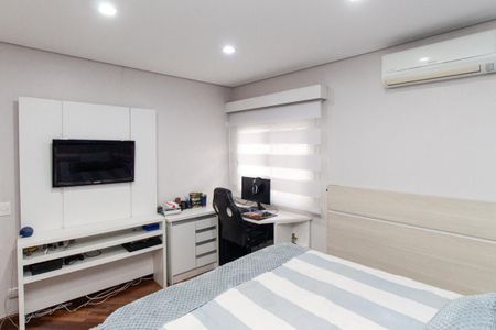 Casa de condomínio à venda com 450m², 4 quartos e 6 vagas Casa de condomínio à venda com 450m², 4 quartos e 6 vagasSuíte 2