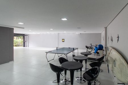 Casa de condomínio à venda com 450m², 4 quartos e 6 vagas Casa de condomínio à venda com 450m², 4 quartos e 6 vagasGaragem
