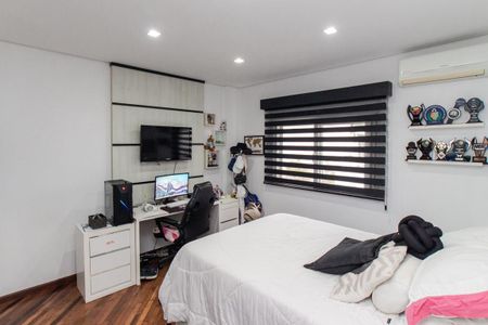Casa de condomínio à venda com 450m², 4 quartos e 6 vagas Casa de condomínio à venda com 450m², 4 quartos e 6 vagasSuíte 3