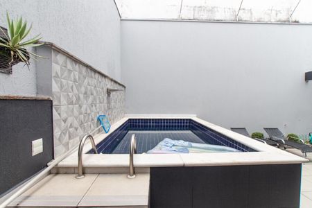Casa de condomínio à venda com 450m², 4 quartos e 6 vagas Casa de condomínio à venda com 450m², 4 quartos e 6 vagasÁrea gourmet e Piscina