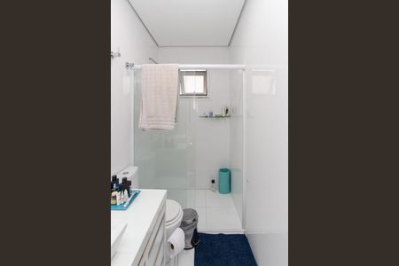 Casa de condomínio à venda com 450m², 4 quartos e 6 vagas Casa de condomínio à venda com 450m², 4 quartos e 6 vagasBanheiro da Suíte 2