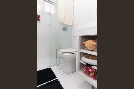 Casa de condomínio à venda com 450m², 4 quartos e 6 vagas Casa de condomínio à venda com 450m², 4 quartos e 6 vagasEscritório - Banheiro