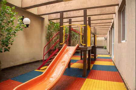 Apartamento à venda com 84m², 2 quartos e 2 vagasÁrea comum - Playground