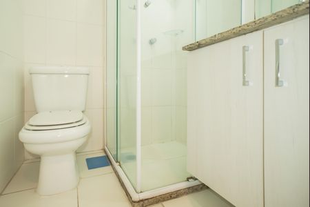 Apartamento à venda com 84m², 2 quartos e 2 vagasBanheiro da Suíte