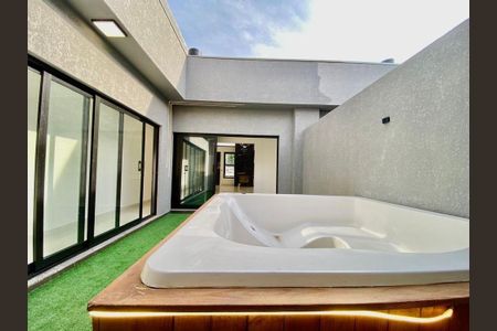 Casa para alugar com 135m², 3 quartos e 2 vagas Casa para alugar com 135m², 3 quartos e 2 vagasVaranda