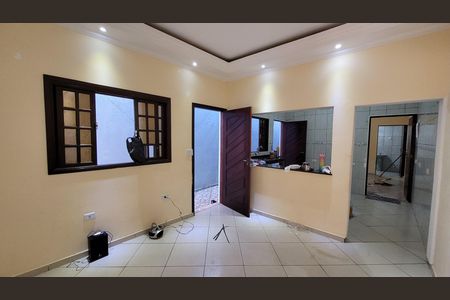 Sala de casa para alugar com 2 quartos, 130m² em Jardim Moraes, Itaquaquecetuba
