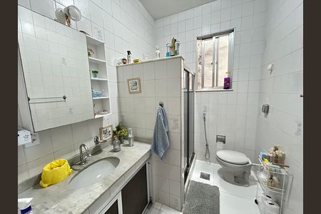 Apartamento à venda com 64m², 2 quartos e sem vagaBanheiro