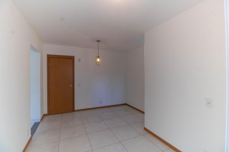 Sala de apartamento para alugar com 2 quartos, 54m² em Maria Paula, São Gonçalo