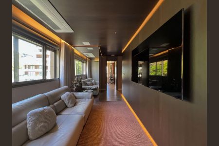 Apartamento à venda com 250m², 4 quartos e 4 vagas Apartamento à venda com 250m², 4 quartos e 4 vagasSala íntima