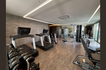 Apartamento à venda com 250m², 4 quartos e 4 vagas Apartamento à venda com 250m², 4 quartos e 4 vagasÁrea comum - Academia