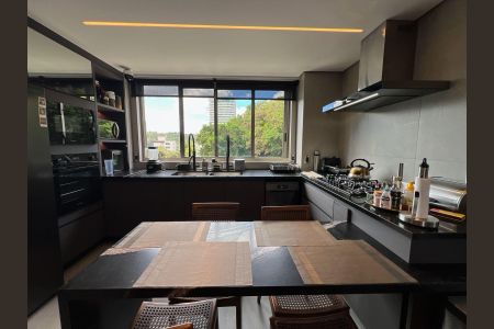 Apartamento à venda com 250m², 4 quartos e 4 vagas Apartamento à venda com 250m², 4 quartos e 4 vagasCozinha