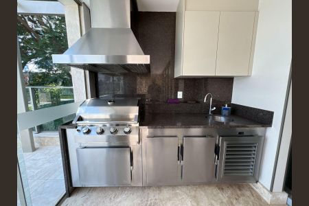 Apartamento à venda com 250m², 4 quartos e 4 vagas Apartamento à venda com 250m², 4 quartos e 4 vagasÁrea comum
