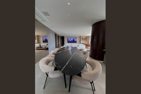 Apartamento à venda com 250m², 4 quartos e 4 vagas Apartamento à venda com 250m², 4 quartos e 4 vagasSala