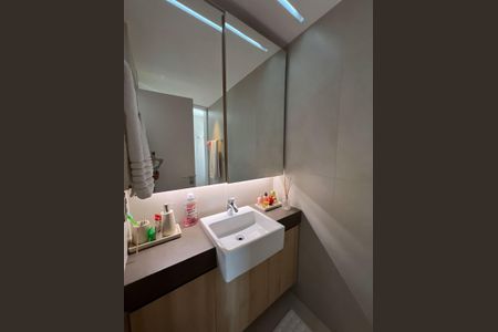Apartamento à venda com 250m², 4 quartos e 4 vagas Apartamento à venda com 250m², 4 quartos e 4 vagasSuíte 2