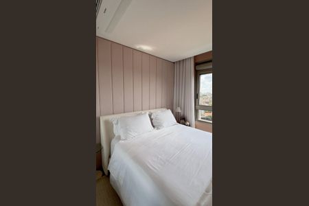 Apartamento à venda com 250m², 4 quartos e 4 vagas Apartamento à venda com 250m², 4 quartos e 4 vagasSuíte 2