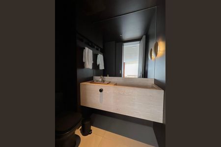 Apartamento à venda com 250m², 4 quartos e 4 vagas Apartamento à venda com 250m², 4 quartos e 4 vagasLavabo