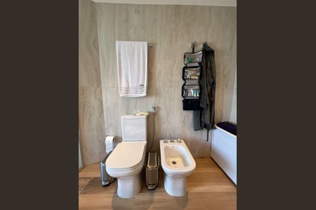Apartamento à venda com 250m², 4 quartos e 4 vagas Apartamento à venda com 250m², 4 quartos e 4 vagasSuíte 2