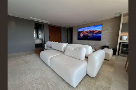 Apartamento à venda com 250m², 4 quartos e 4 vagas Apartamento à venda com 250m², 4 quartos e 4 vagasSala