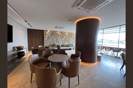 Apartamento à venda com 250m², 4 quartos e 4 vagas Apartamento à venda com 250m², 4 quartos e 4 vagasSala