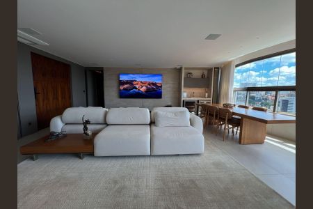 Apartamento à venda com 250m², 4 quartos e 4 vagas Apartamento à venda com 250m², 4 quartos e 4 vagasSala