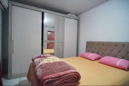Quarto 1 de casa para alugar com 1 quarto, 80m² em Santos Dumont, São Leopoldo