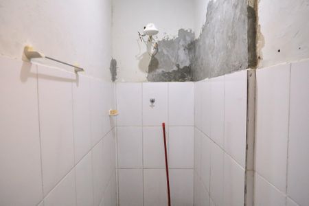 Casa à venda com 300m², 2 quartos e sem vagaBanheiro