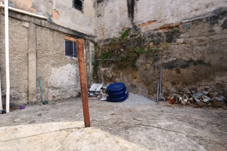 Casa à venda com 300m², 2 quartos e sem vagaQuintal