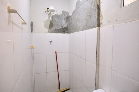Casa à venda com 300m², 2 quartos e sem vagaBanheiro