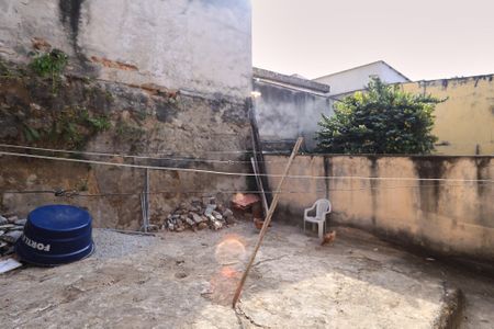 Casa à venda com 300m², 2 quartos e sem vagaQuintal