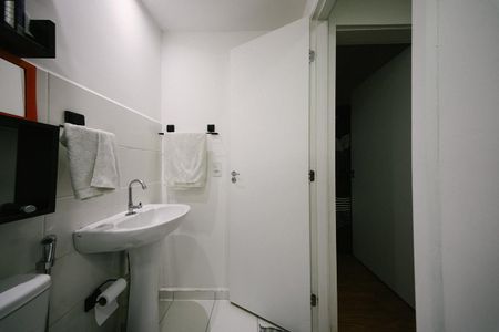 Apartamento à venda com 45m², 2 quartos e sem vaga Apartamento à venda com 45m², 2 quartos e sem vagaBanheiro