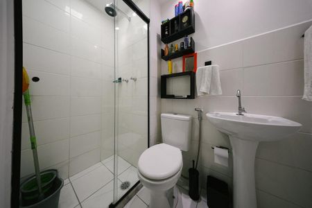 Apartamento à venda com 45m², 2 quartos e sem vaga Apartamento à venda com 45m², 2 quartos e sem vagaBanheiro