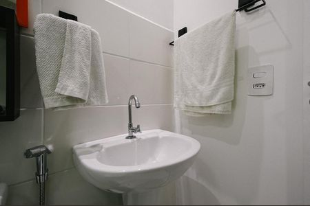 Apartamento à venda com 45m², 2 quartos e sem vaga Apartamento à venda com 45m², 2 quartos e sem vagaBanheiro