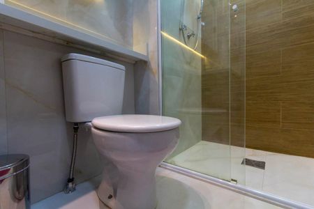 Apartamento à venda com 63m², 2 quartos e 1 vaga Apartamento à venda com 63m², 2 quartos e 1 vagaBanheiro 1