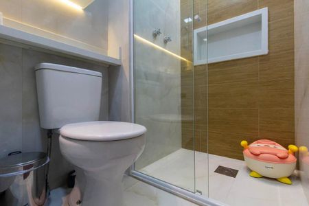 Apartamento à venda com 63m², 2 quartos e 1 vaga Apartamento à venda com 63m², 2 quartos e 1 vagaBanheiro 2