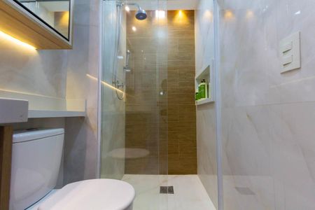 Apartamento à venda com 63m², 2 quartos e 1 vaga Apartamento à venda com 63m², 2 quartos e 1 vagaBanheiro 1