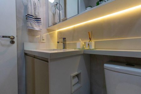 Apartamento à venda com 63m², 2 quartos e 1 vaga Apartamento à venda com 63m², 2 quartos e 1 vagaBanheiro 2