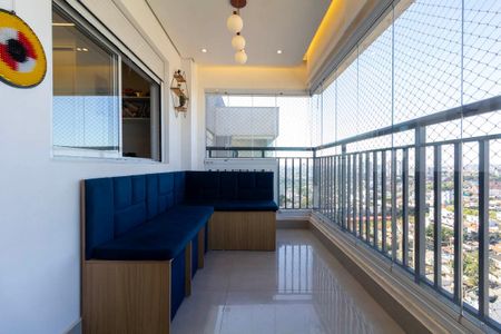 Apartamento à venda com 63m², 2 quartos e 1 vaga Apartamento à venda com 63m², 2 quartos e 1 vagaVaranda